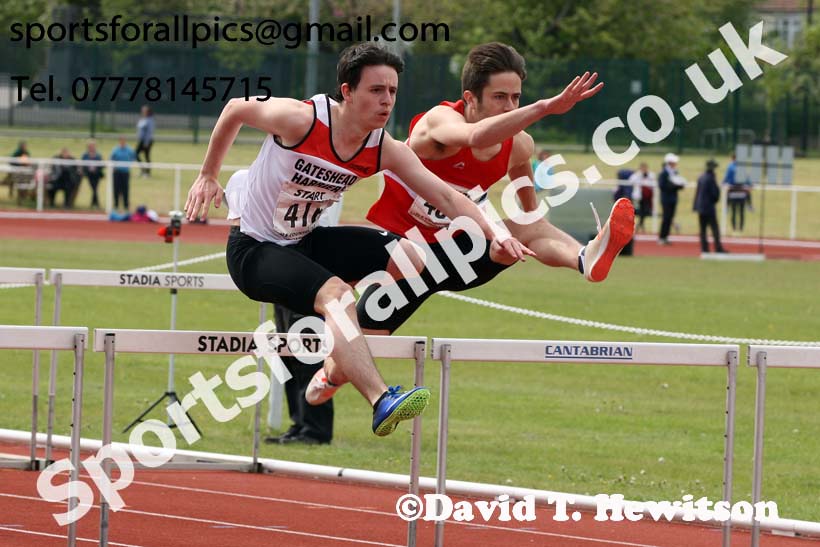 Mens under-17 hurdles, North Eastern Track and Fields Champs., Middlesbrough. Photo: David T. Hewitson/Sports for All Pics